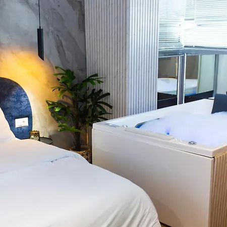 The Bubbles - Jacuzzi 3*