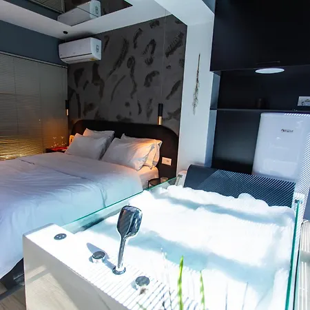 The Bubbles - Jacuzzi Hotel