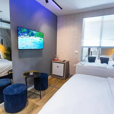 The Bubbles - Jacuzzi Hotel 3*