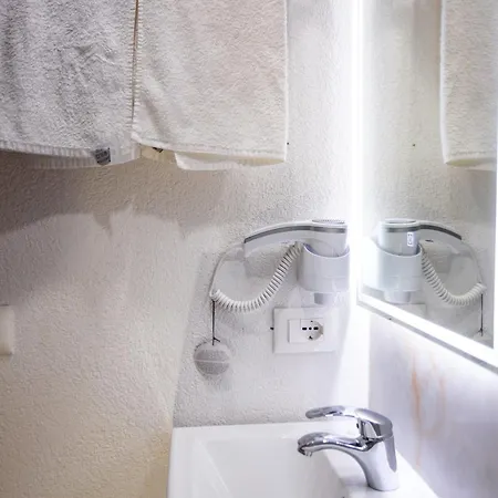 The Bubbles - Jacuzzi