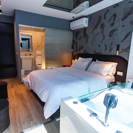 酒店 The Bubbles - Jacuzzi 3*