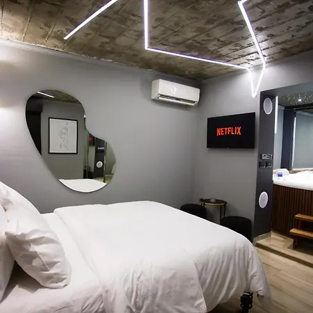 酒店 The Bubbles - Jacuzzi