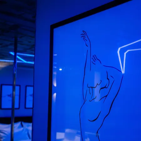 The Bubbles - Jacuzzi Hotel Tirana