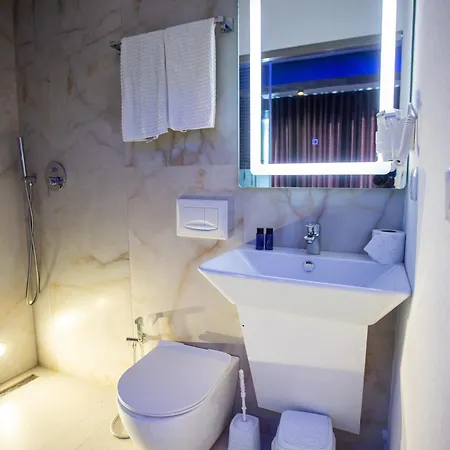 Hotel The Bubbles - Jacuzzi 3*