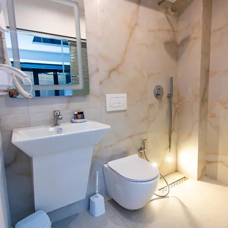 Hotel The Bubbles - Jacuzzi Tirana