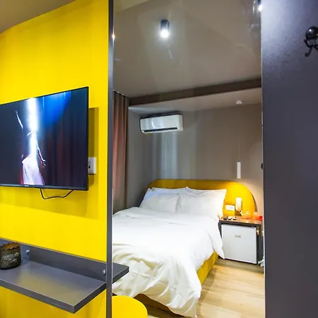 The Bubbles - Jacuzzi Tirana