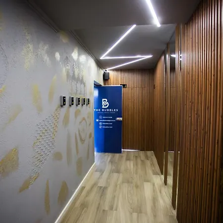 The Bubbles - Jacuzzi Hotel