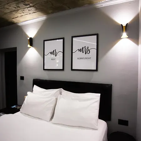 The Bubbles - Jacuzzi Hotel