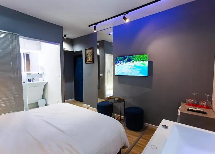 Hotel The Bubbles - Jacuzzi 3*