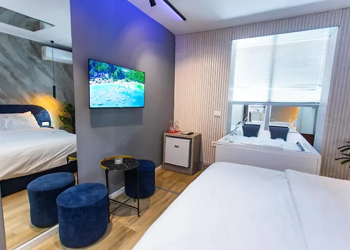 The Bubbles - Jacuzzi ホテル 3*