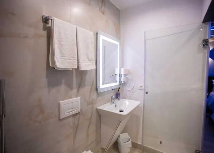 The Bubbles - Jacuzzi Tirana