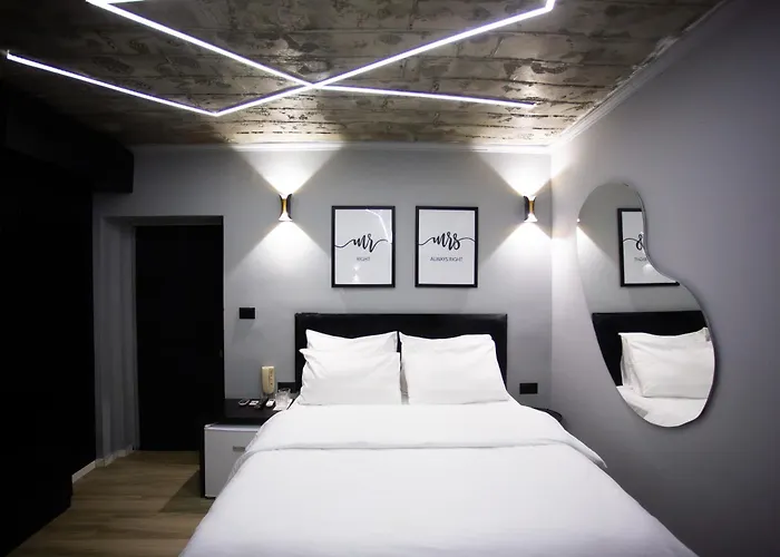 The Bubbles - Jacuzzi Hotel